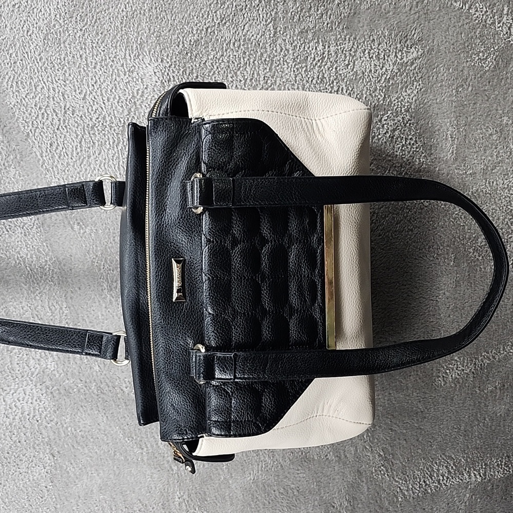Joanel Purse Womens Black Tan Quilted Full Zip